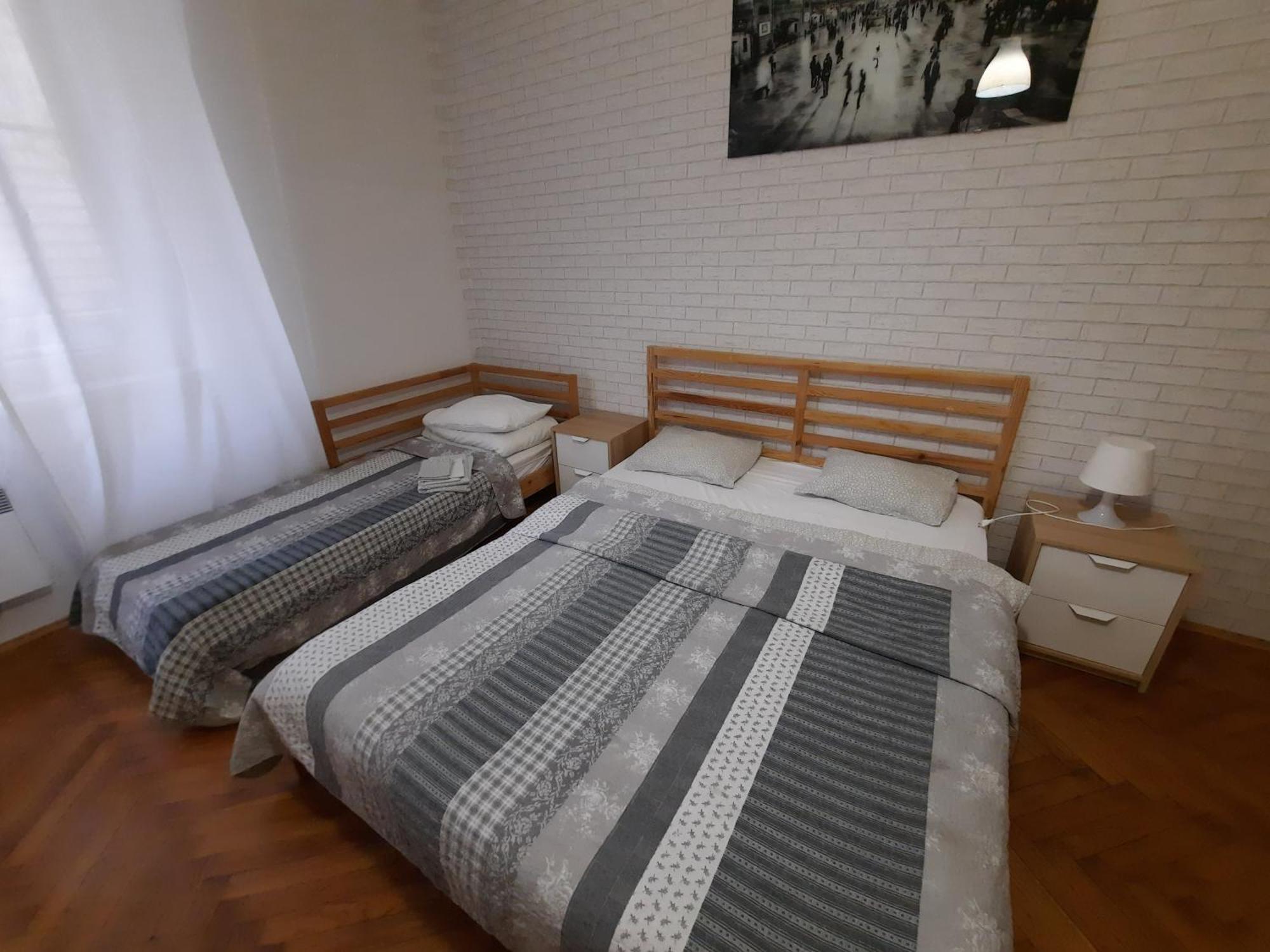 Lorf Hostel&Apartments Krakow Exterior photo
